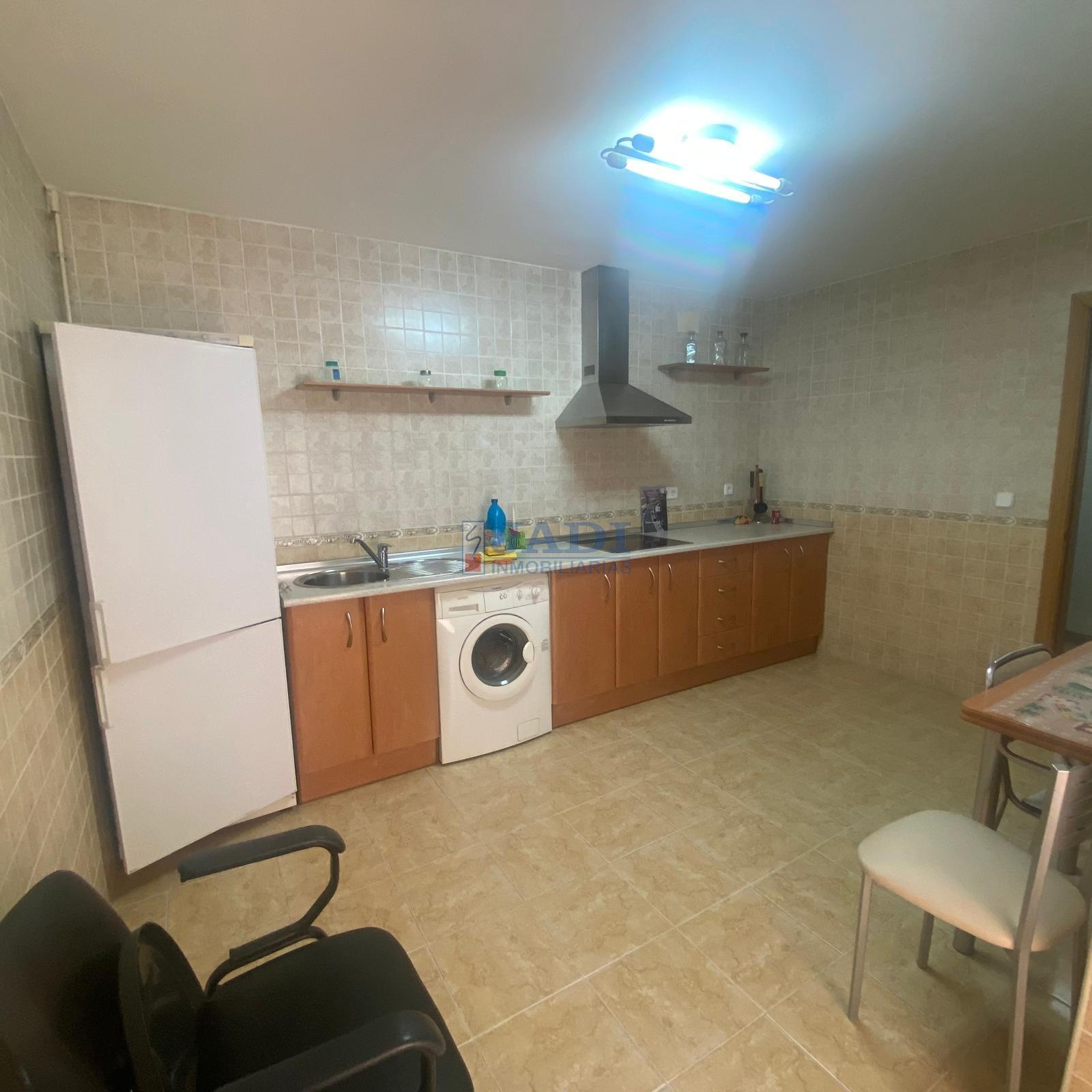 For sale of flat in Valdepeñas