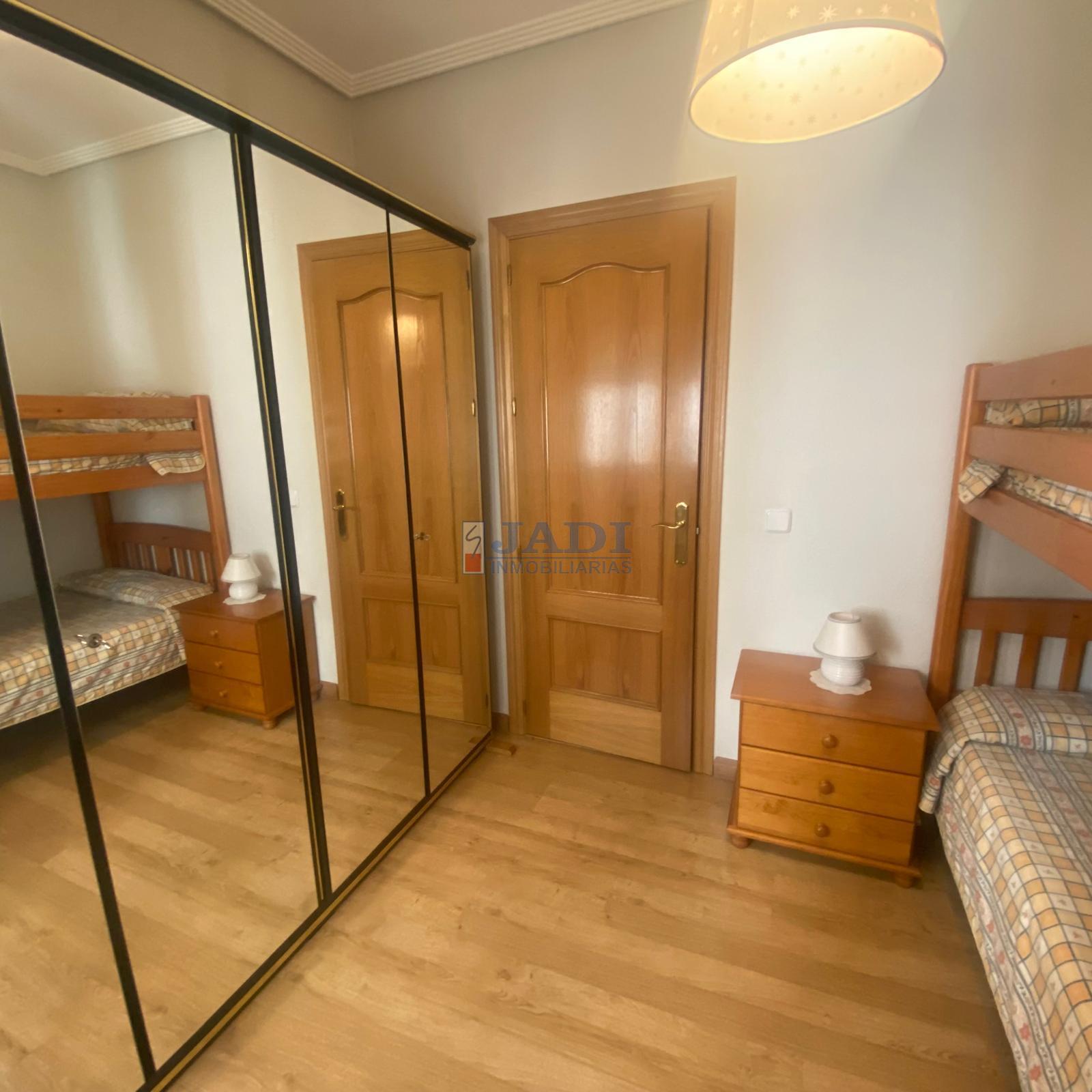 For sale of flat in Valdepeñas