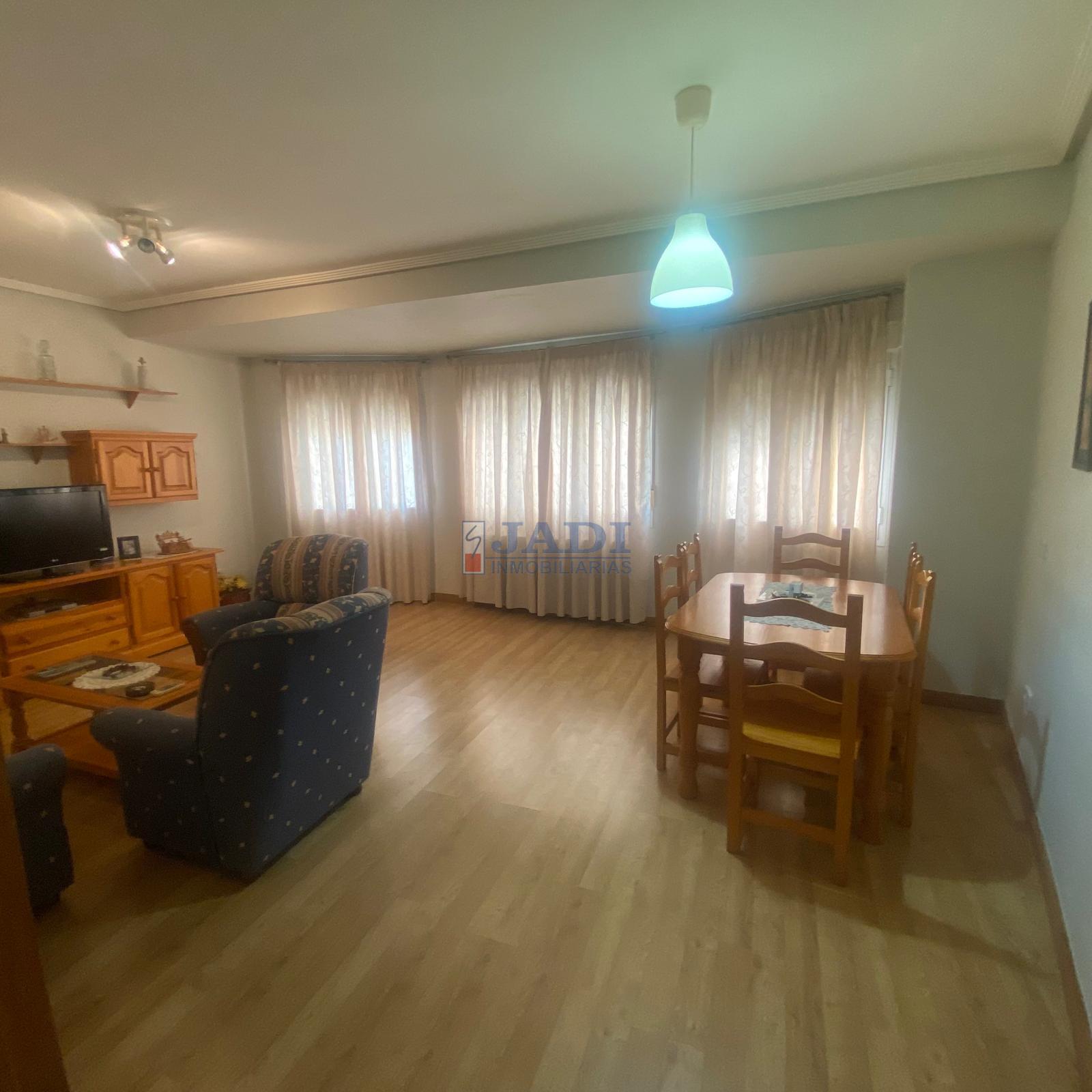 For sale of flat in Valdepeñas