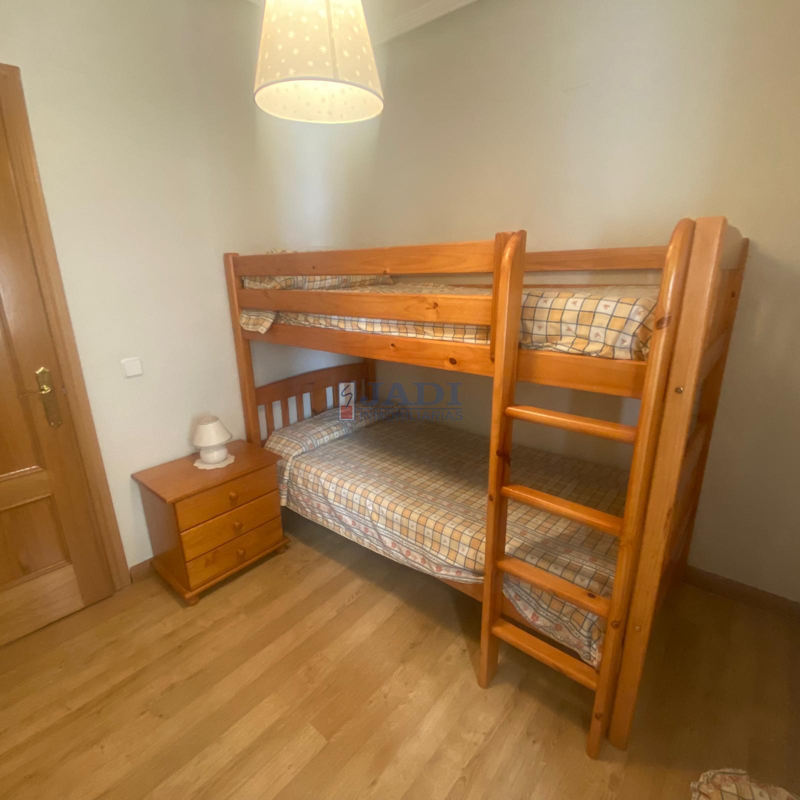 For sale of flat in Valdepeñas