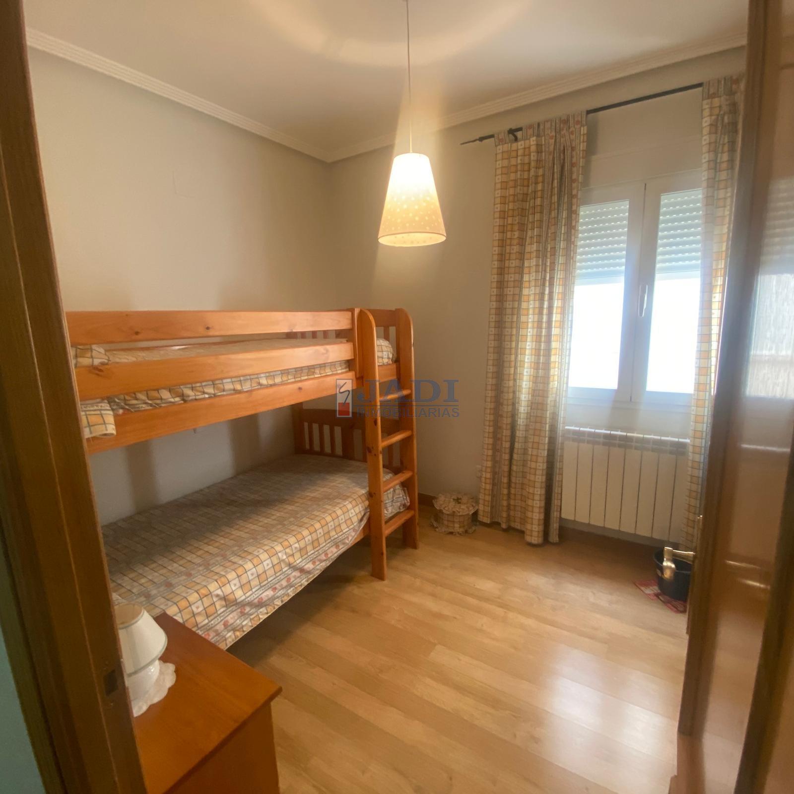 For sale of flat in Valdepeñas