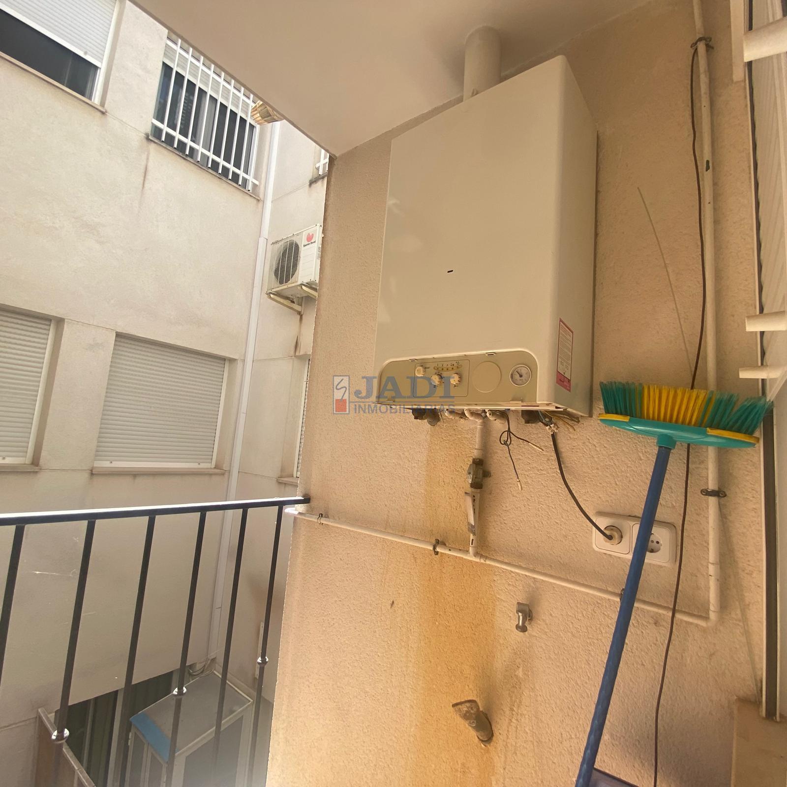 For sale of flat in Valdepeñas