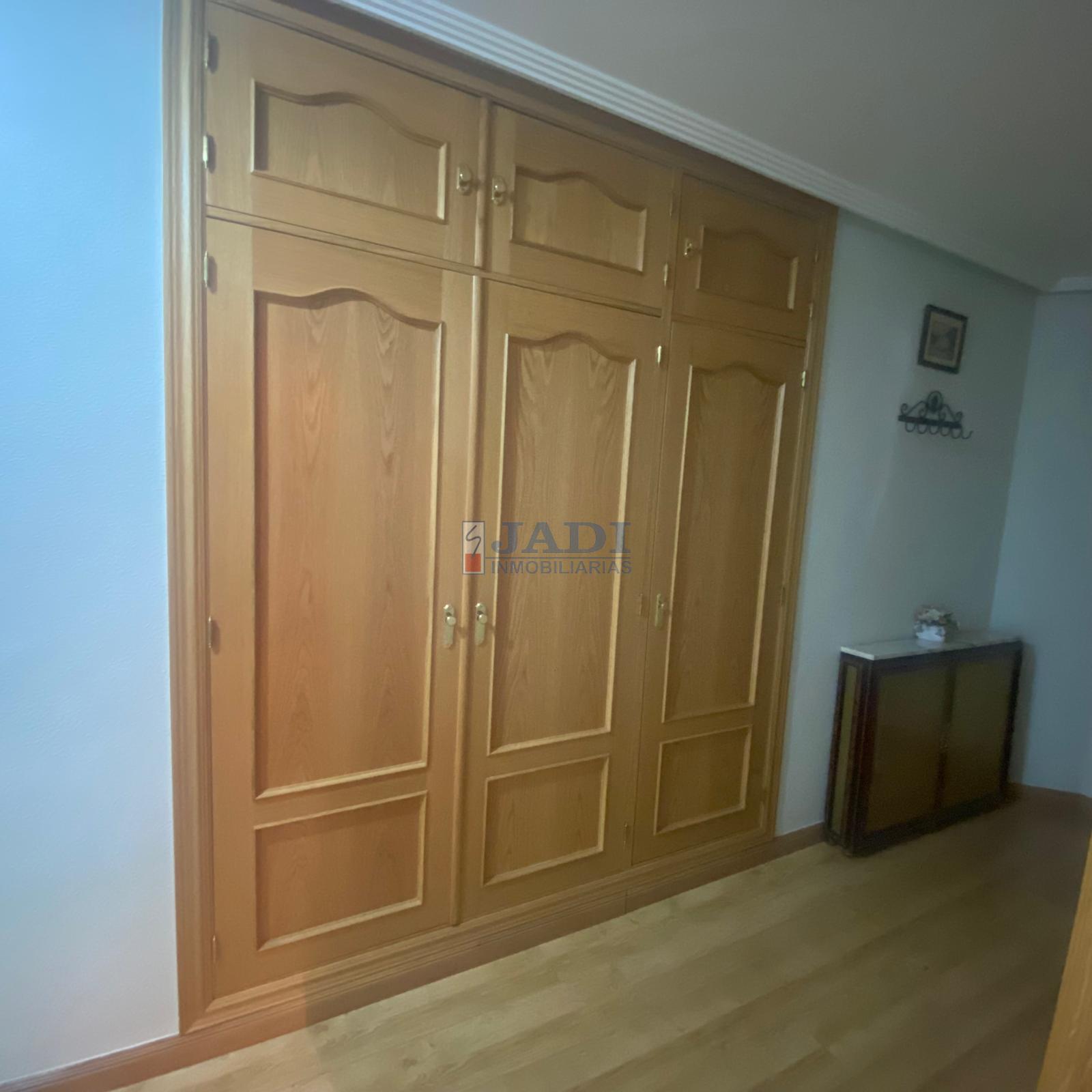 For sale of flat in Valdepeñas