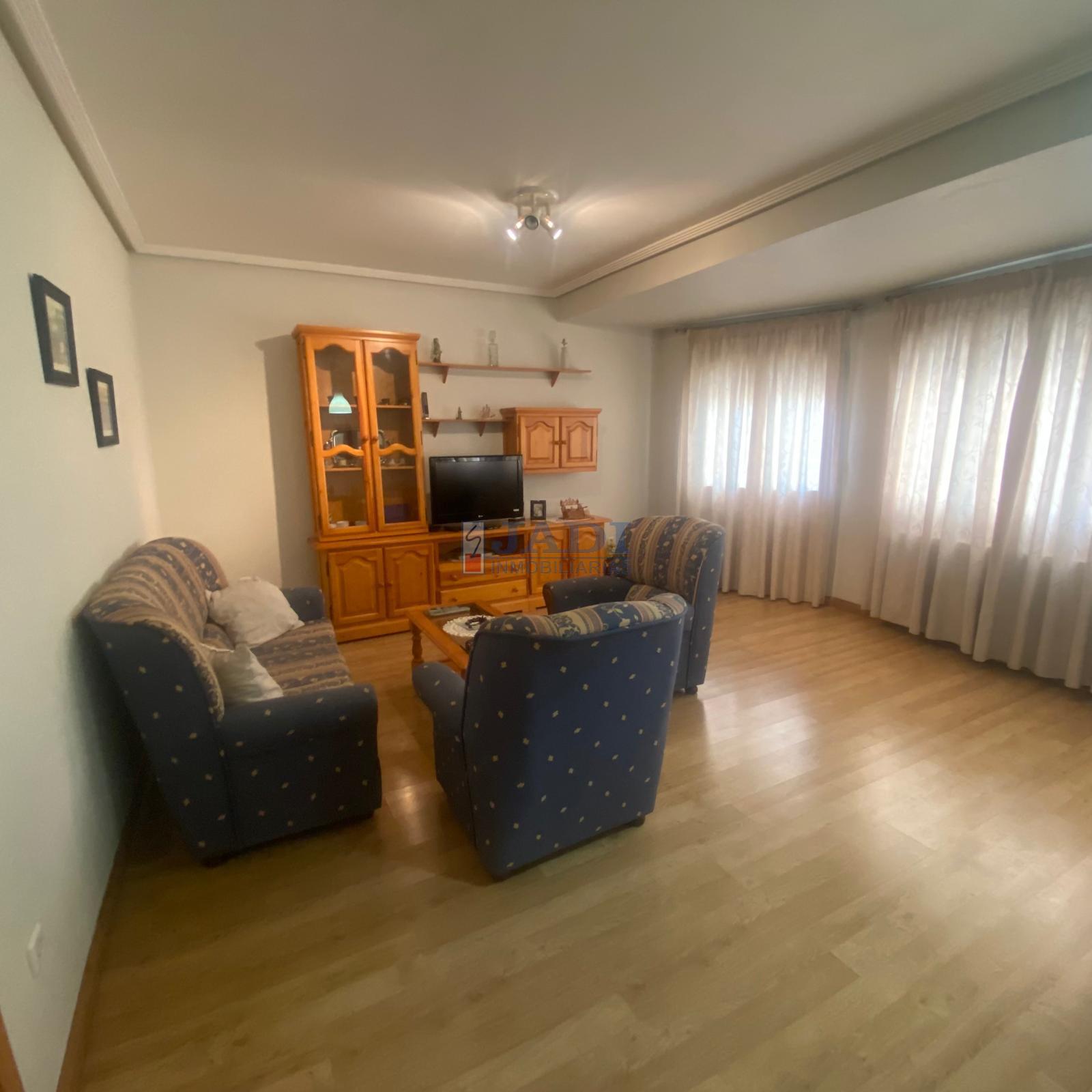 For sale of flat in Valdepeñas
