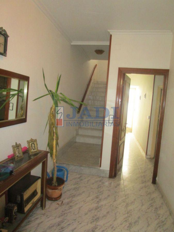 For sale of house in Valdepeñas