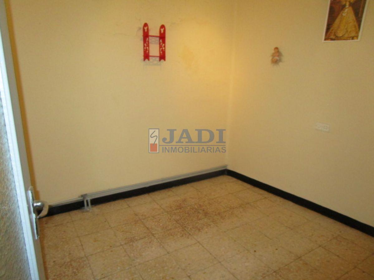 For sale of house in Valdepeñas