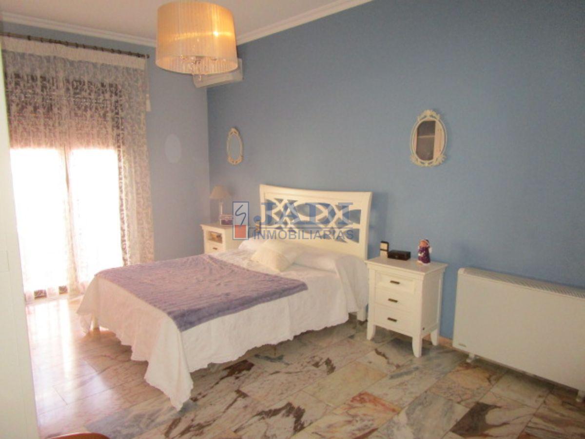 For sale of house in Valdepeñas