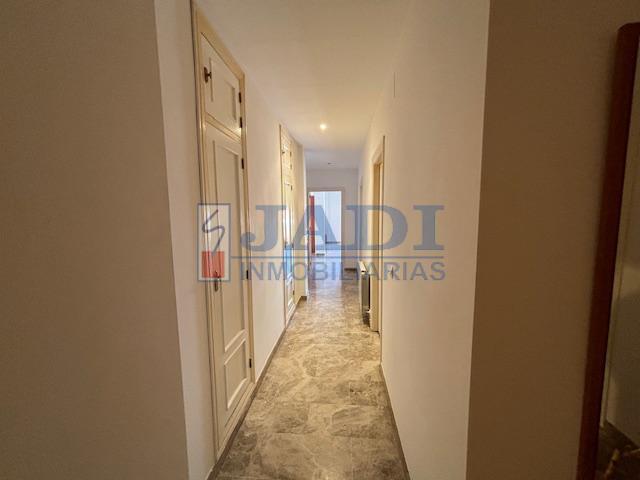For sale of apartment in Valdepeñas