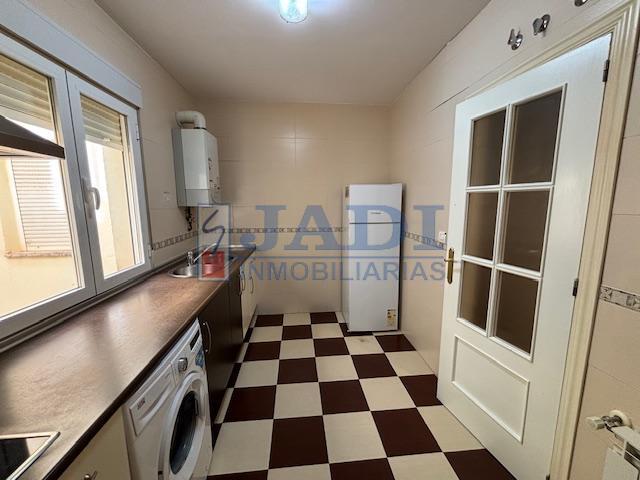 For sale of apartment in Valdepeñas