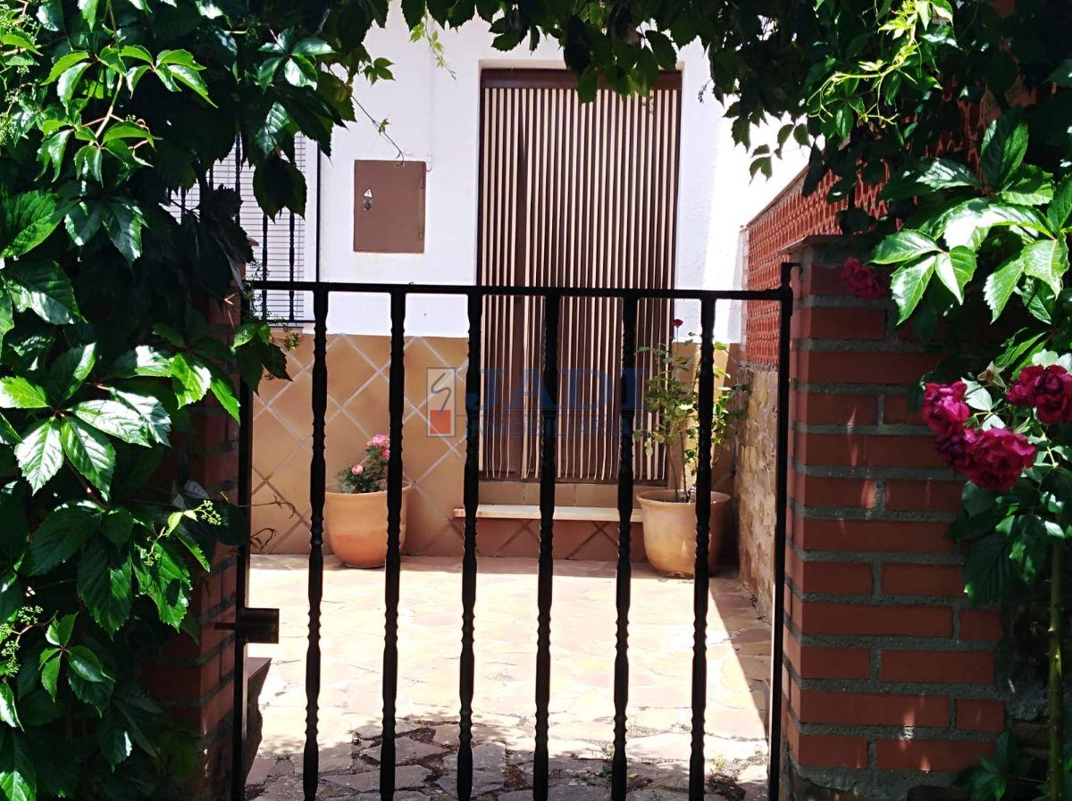 For sale of house in Viso del Marqués