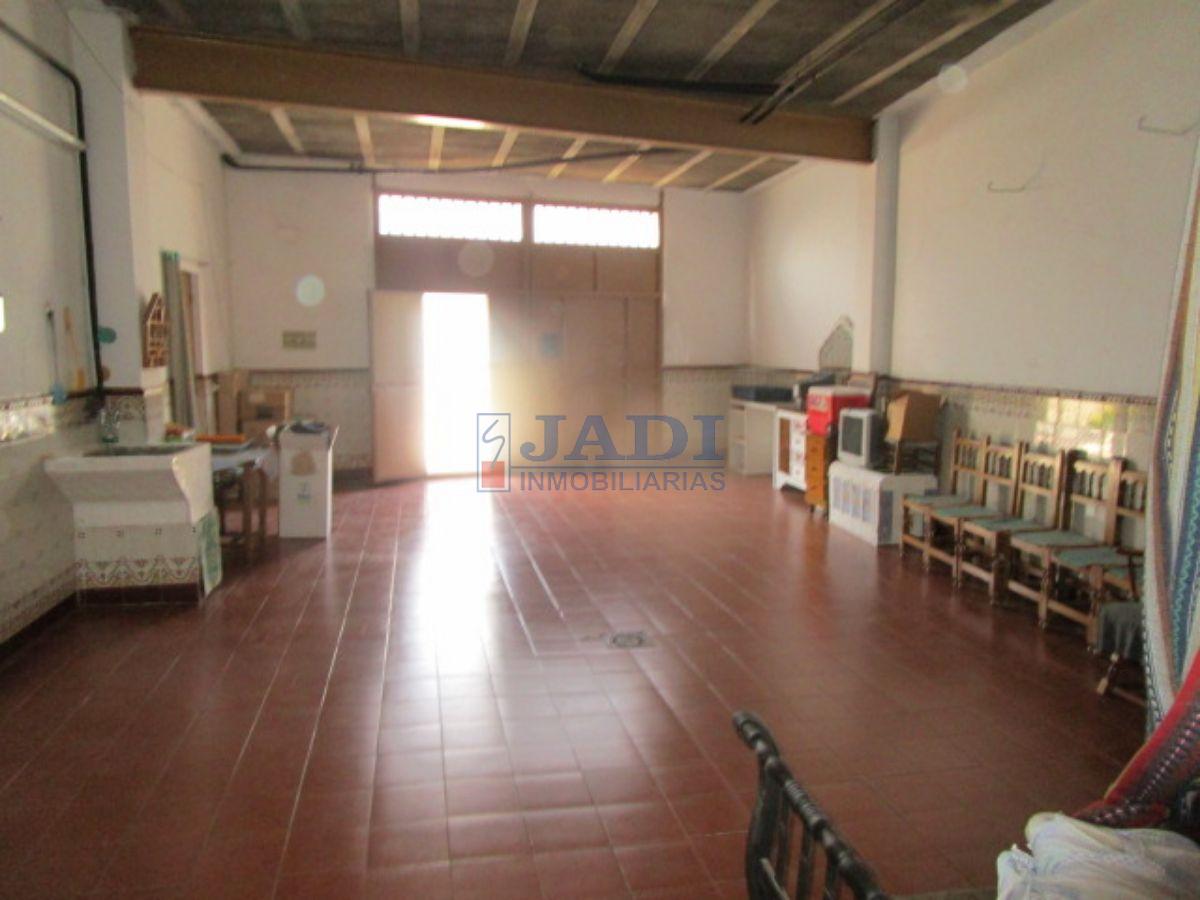 For sale of house in Valdepeñas