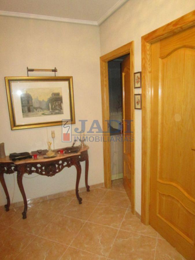 For sale of flat in Valdepeñas