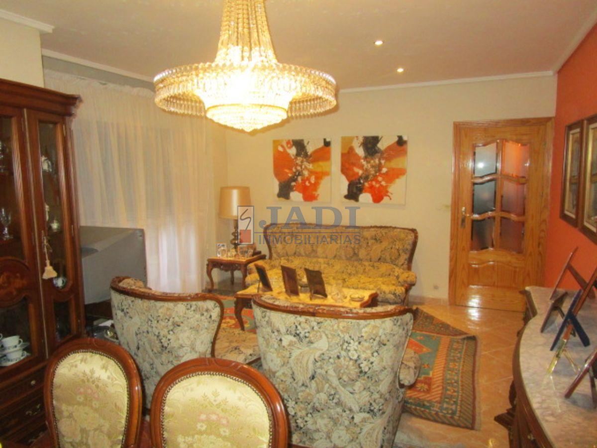 For sale of flat in Valdepeñas