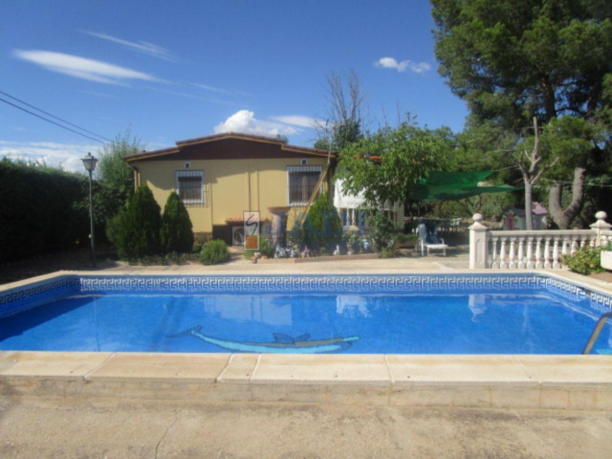 For sale of house in Valdepeñas