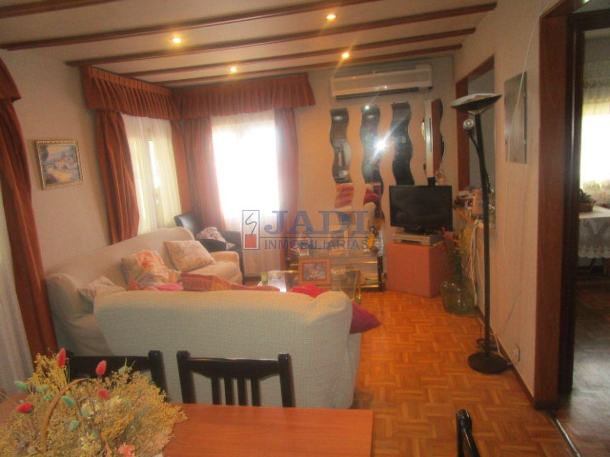 For sale of house in Valdepeñas