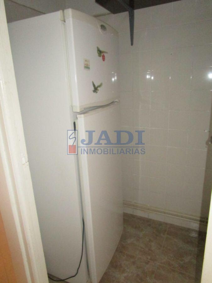 For sale of flat in Valdepeñas