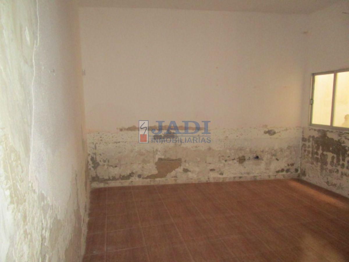 For sale of house in Valdepeñas