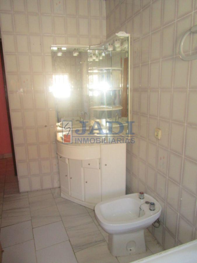 For sale of house in Valdepeñas