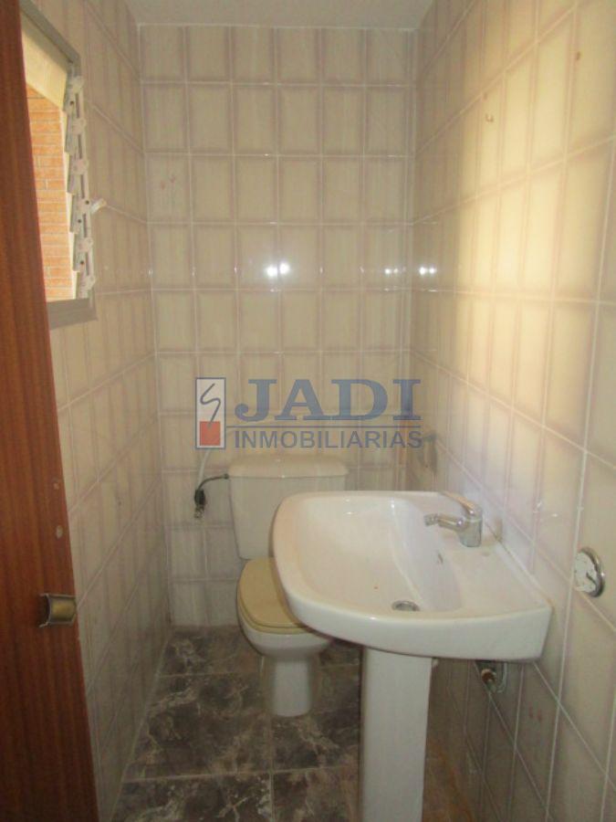 For sale of house in Valdepeñas