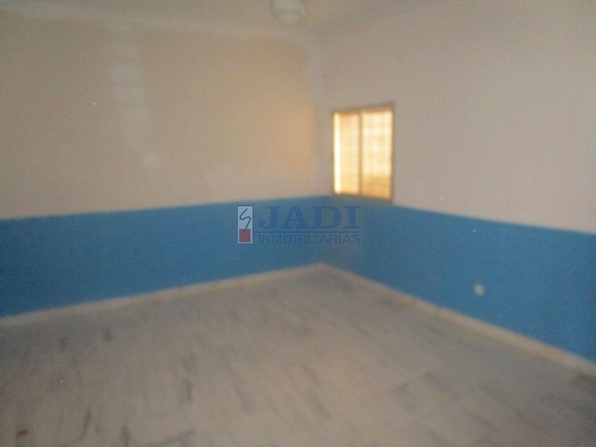 For sale of house in Valdepeñas