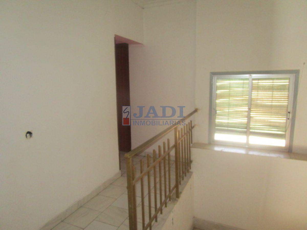 For sale of house in Valdepeñas