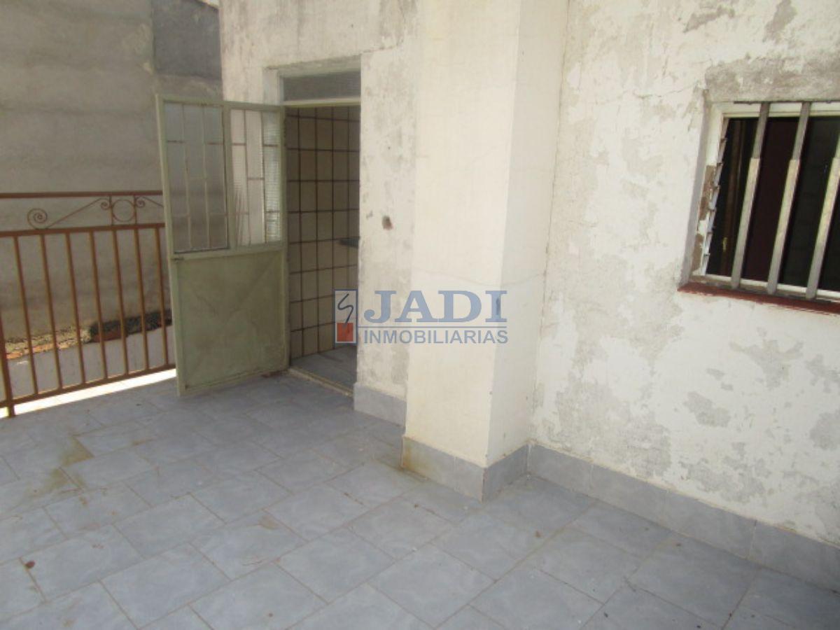 For sale of house in Valdepeñas