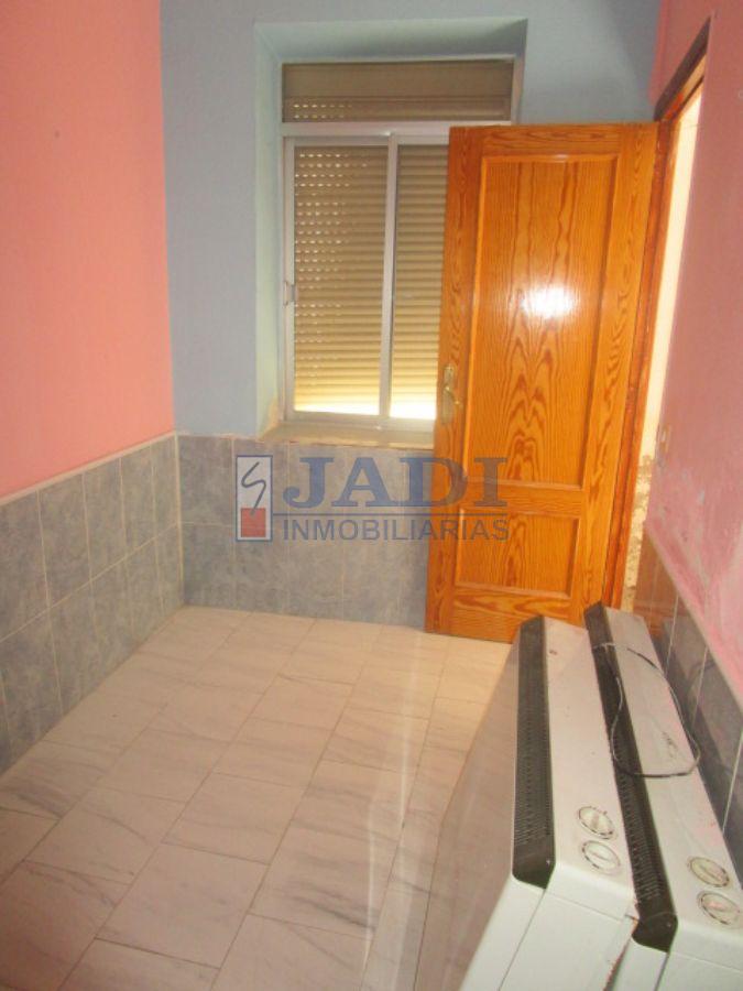 For sale of house in Valdepeñas