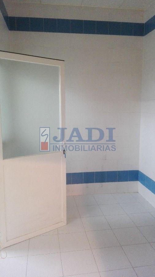 For rent of commercial in Valdepeñas