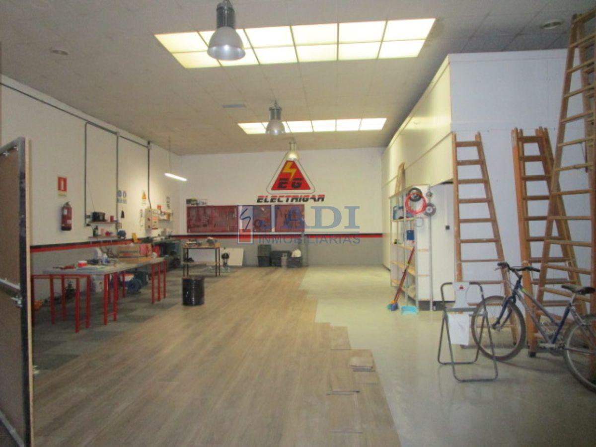 Venta de nave industrial en Valdepeñas