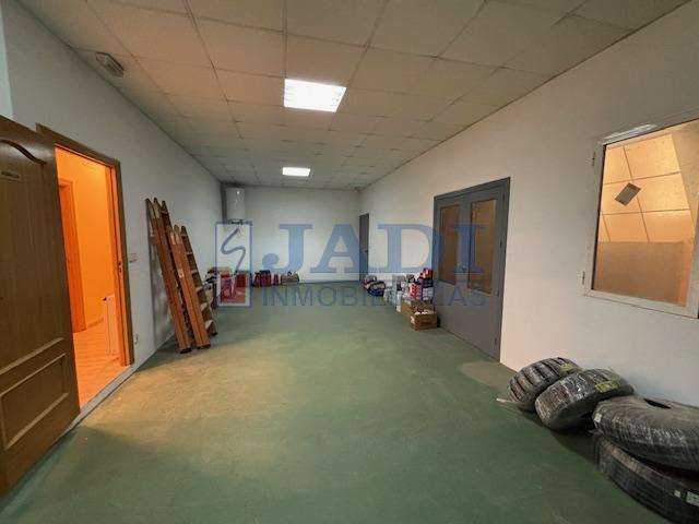 Venta de nave en Valdepeñas