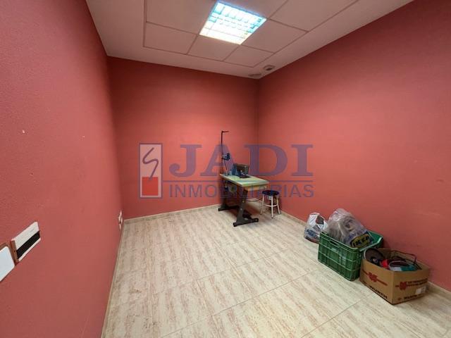 Venta de nave en Valdepeñas