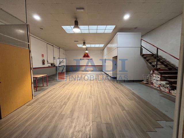 Venta de nave en Valdepeñas