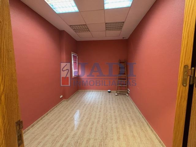 Venta de nave en Valdepeñas