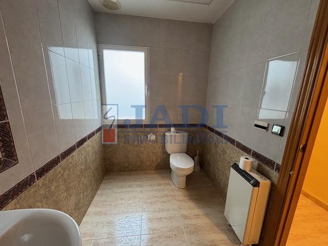 Venta de nave en Valdepeñas