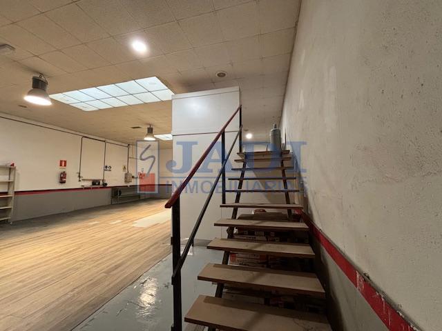 Venta de nave en Valdepeñas