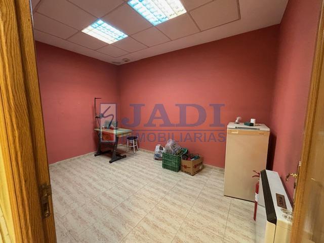 Venta de nave en Valdepeñas