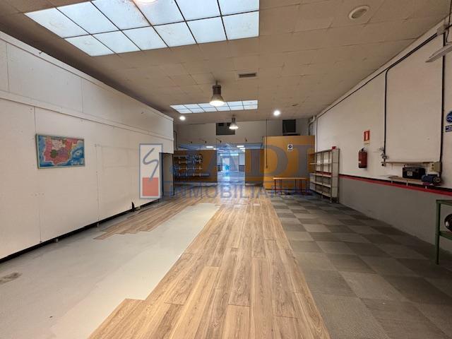 Venta de nave en Valdepeñas