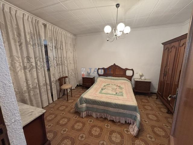 Venta de casa en Valdepeñas