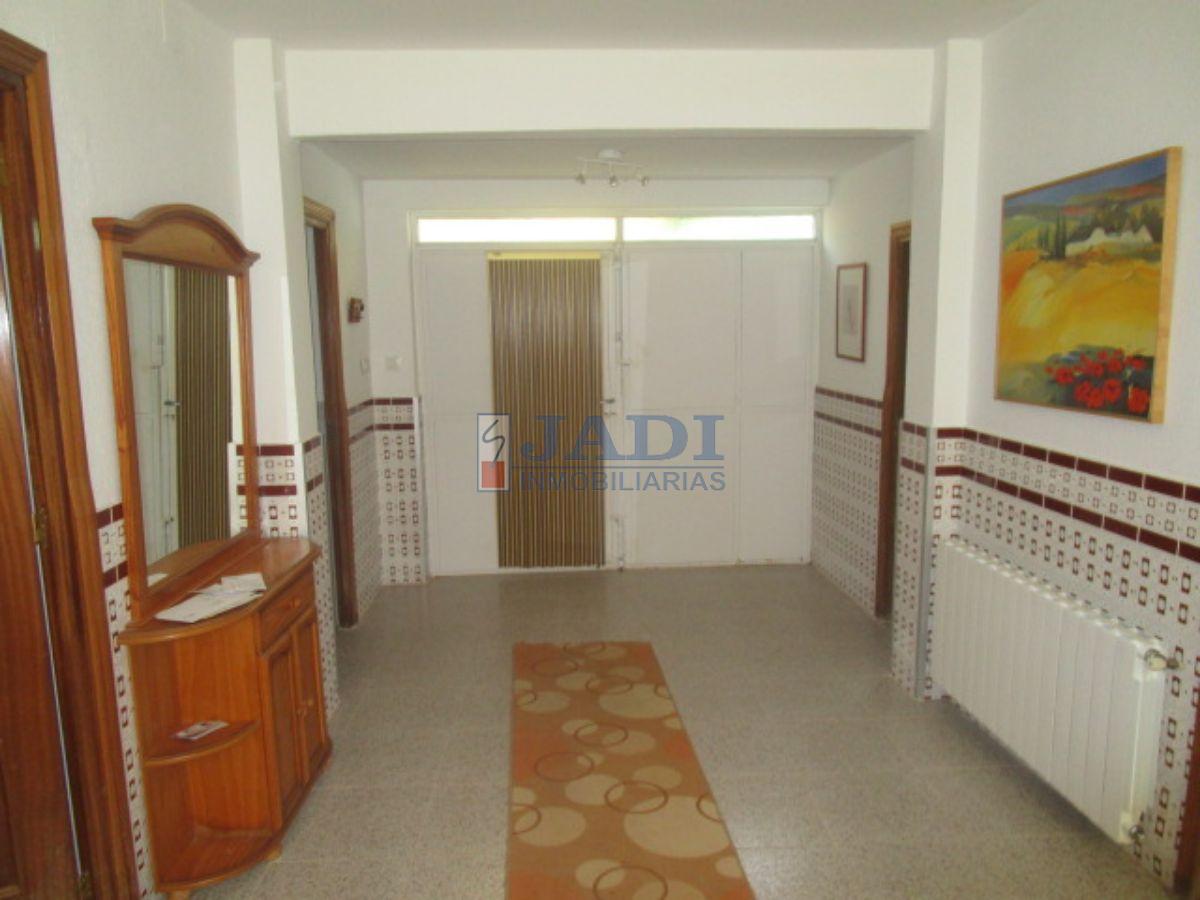 For sale of house in Valdepeñas