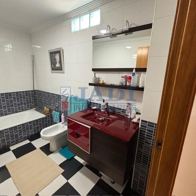 For sale of penthouse in Valdepeñas