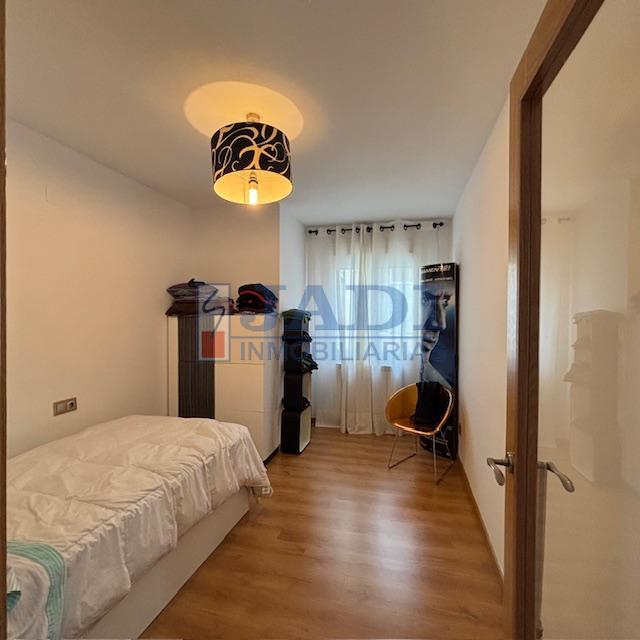 For sale of penthouse in Valdepeñas