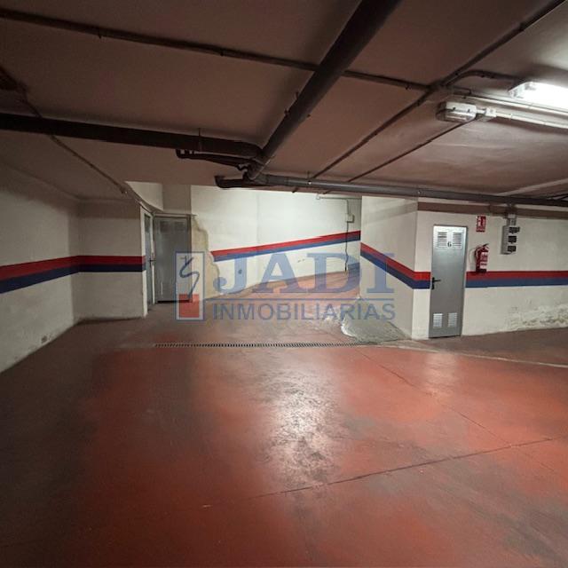 For sale of penthouse in Valdepeñas