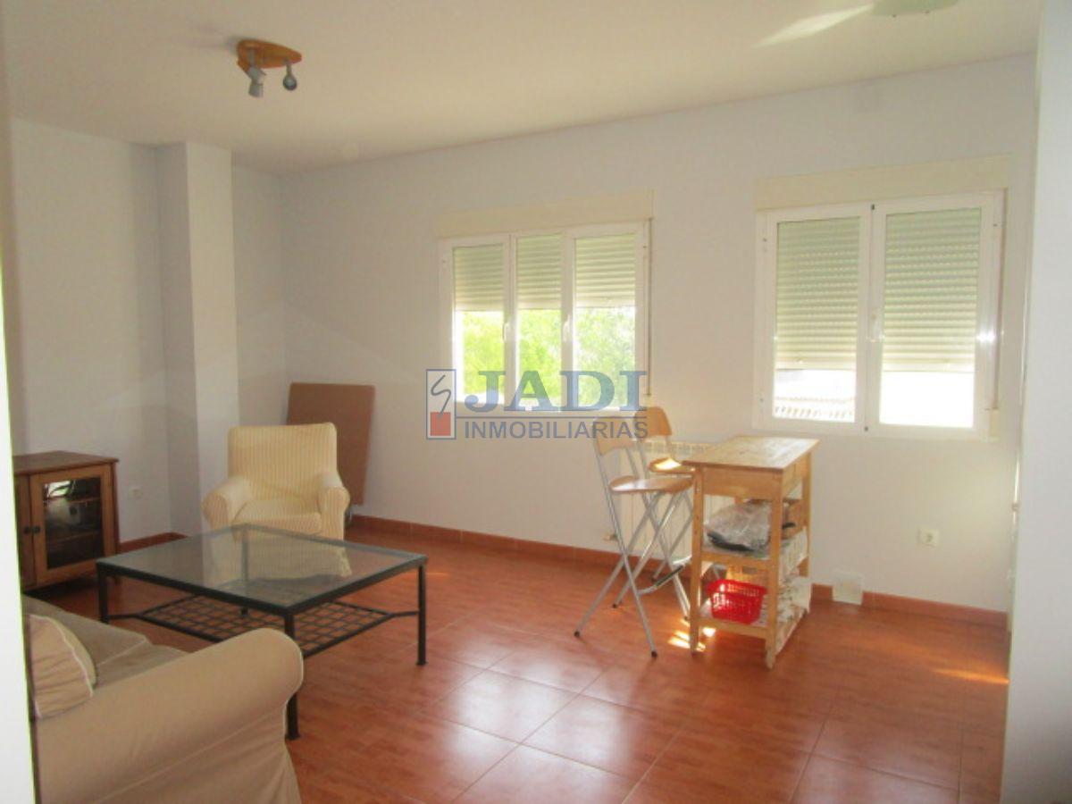 For sale of apartment in Valdepeñas