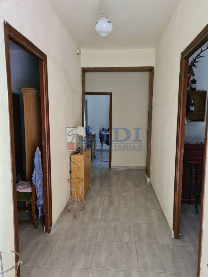 For sale of house in Valdepeñas