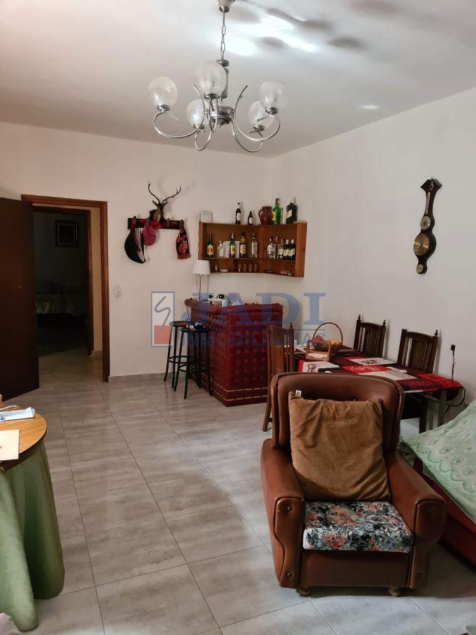 For sale of house in Valdepeñas