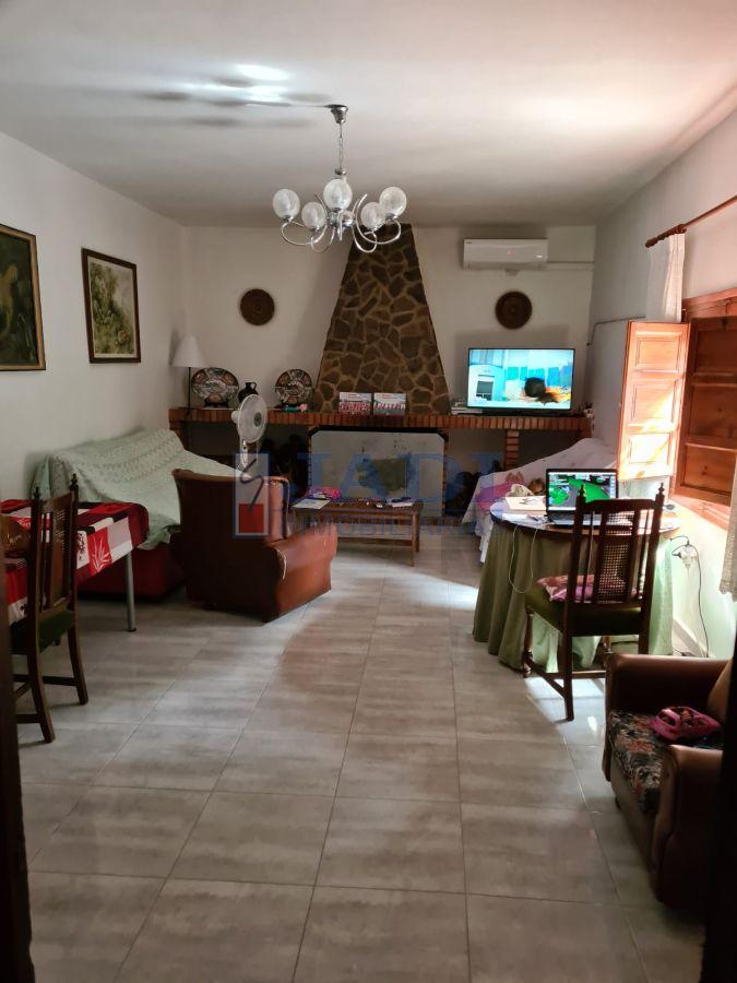 For sale of house in Valdepeñas
