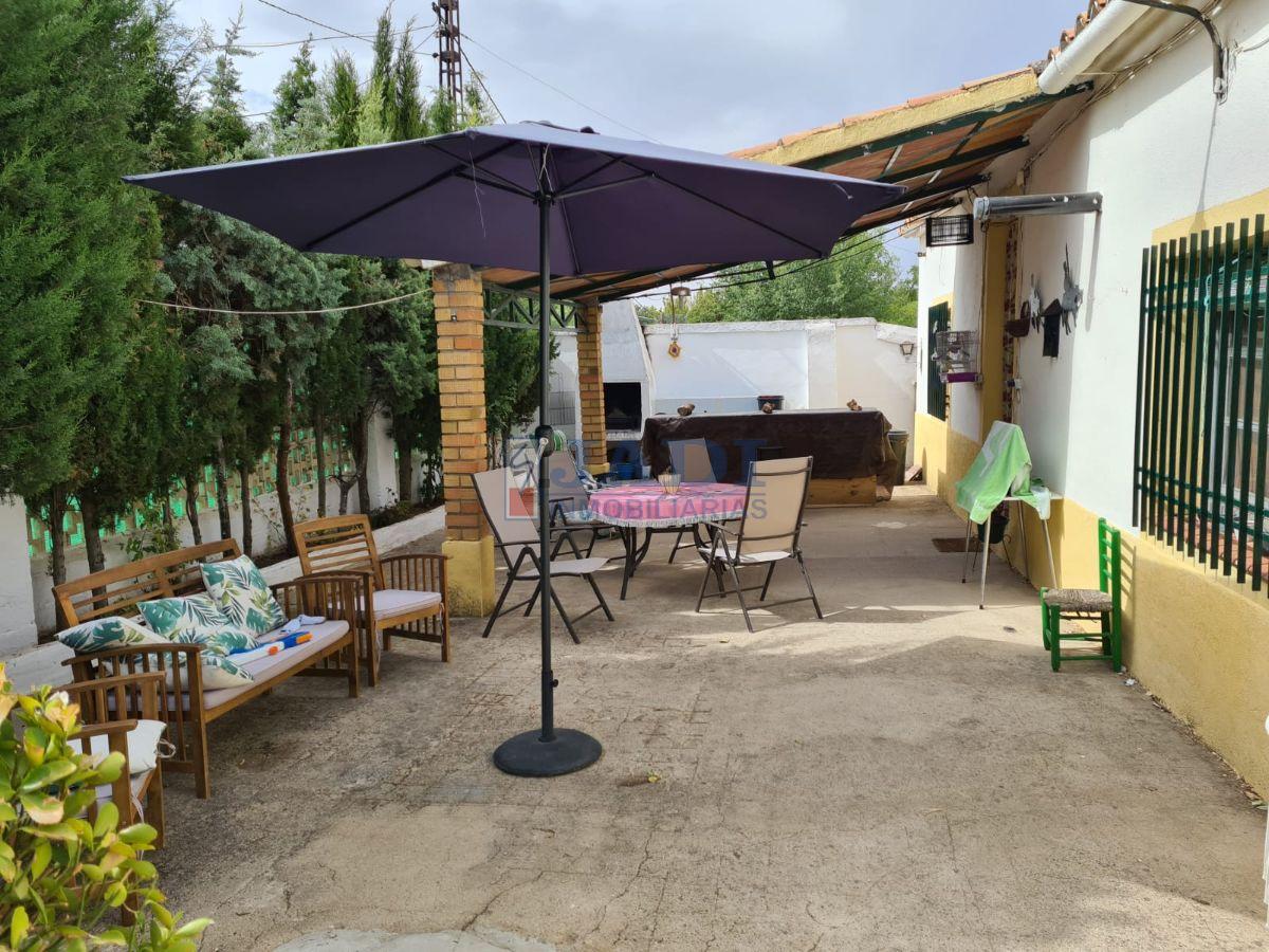 For sale of house in Valdepeñas