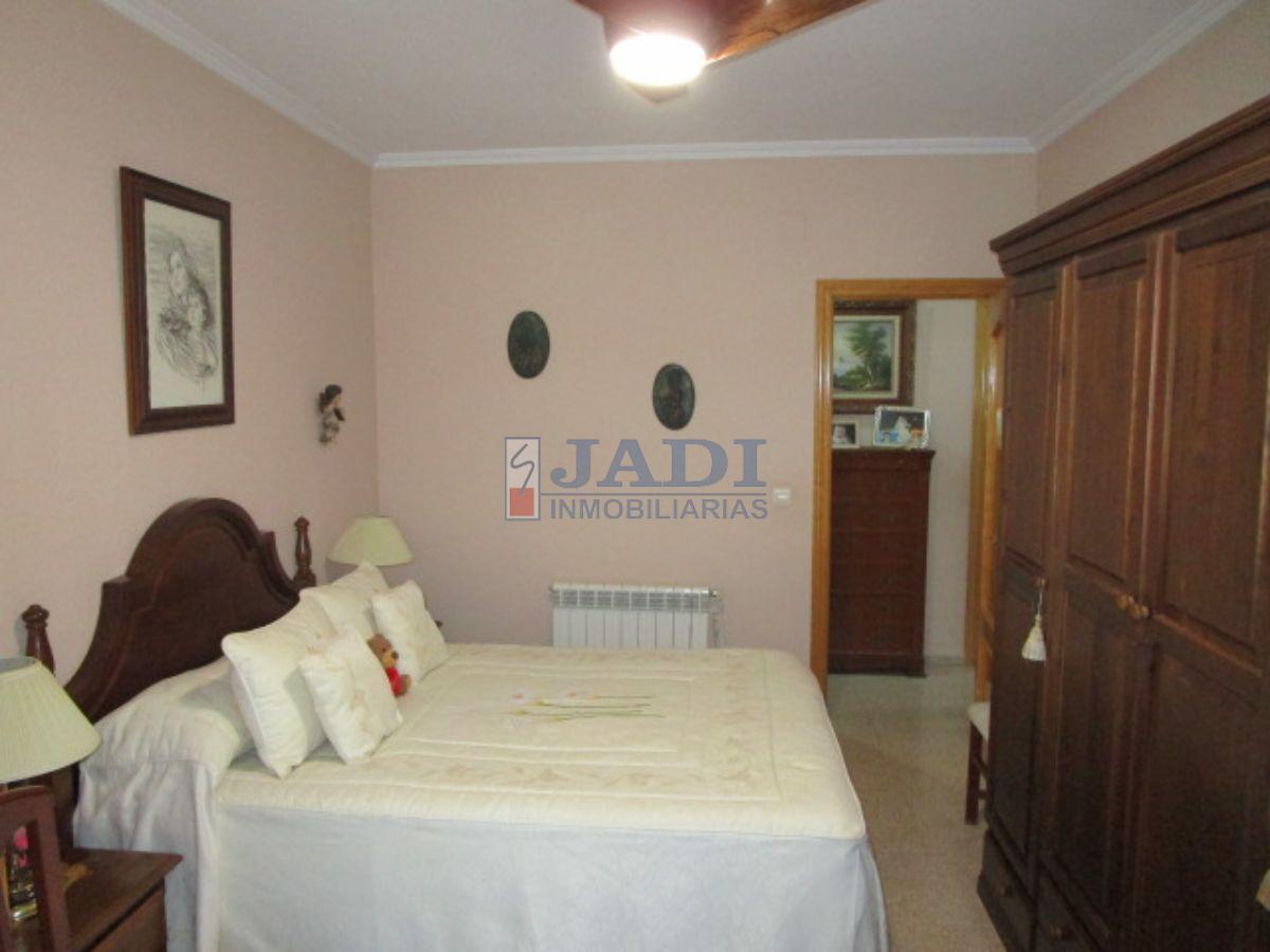 For sale of flat in Valdepeñas