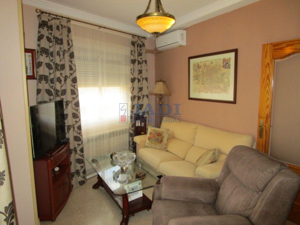 For sale of flat in Valdepeñas