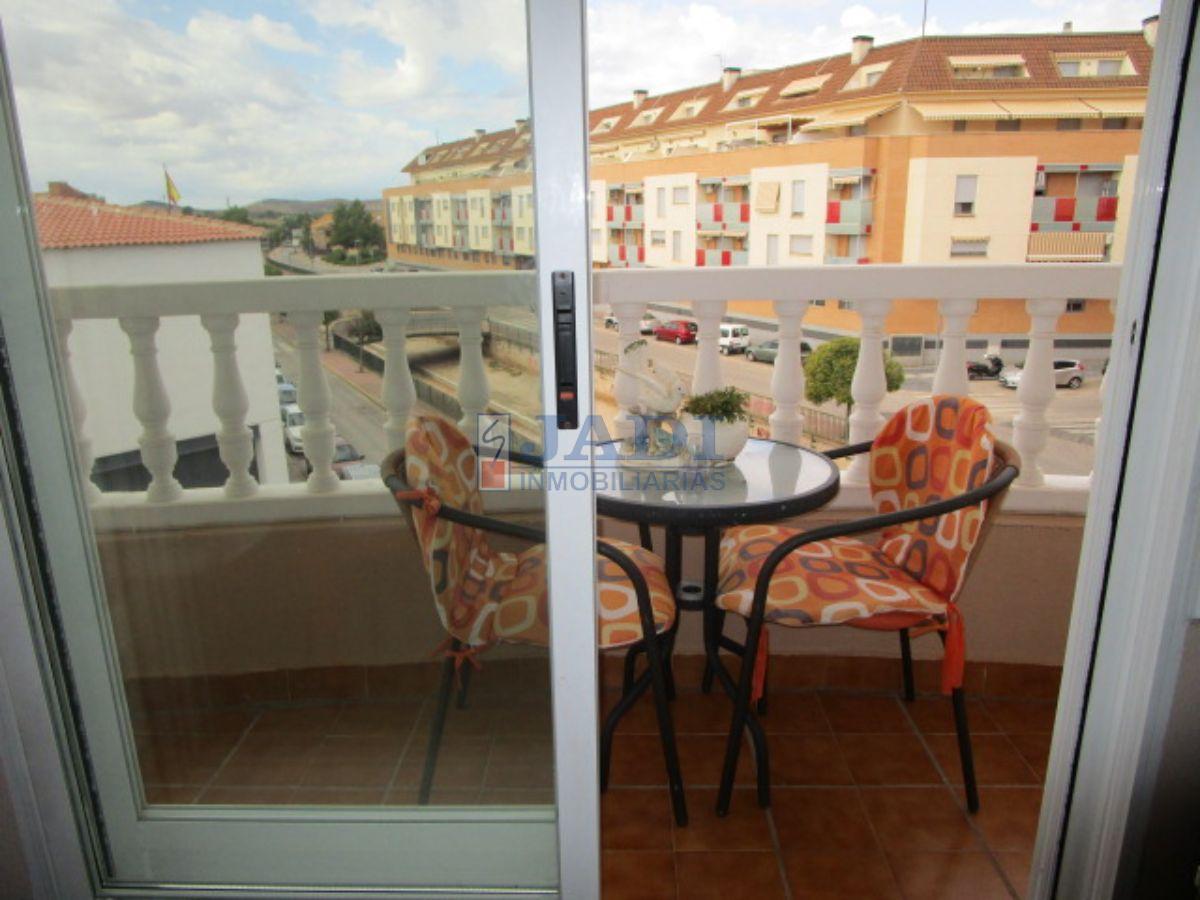 For sale of flat in Valdepeñas